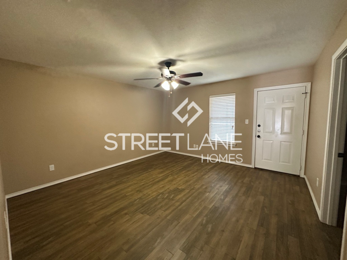 10 Bella Dr - Photo 3 of 10