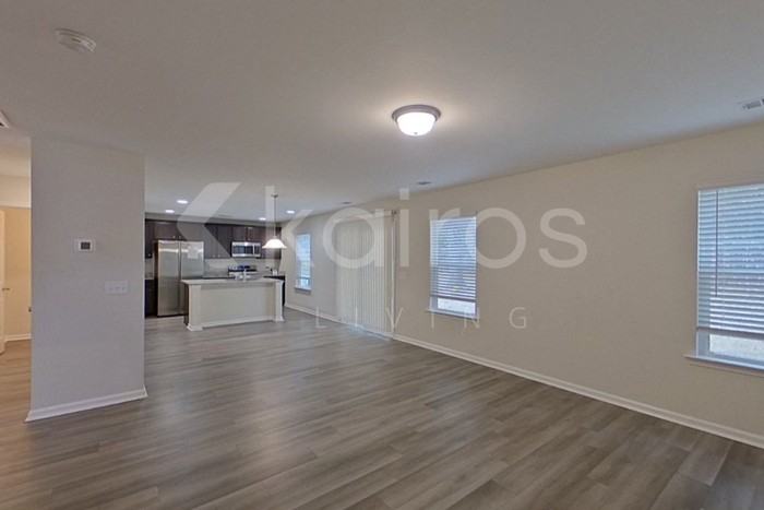 136 Bluff Rd - Photo 2 of 21