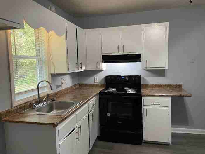 2403 Mastin Lake Road Northeast #3-1 - Photo 3 of 6