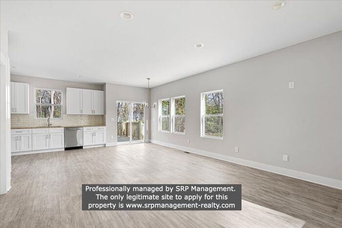 434 Amber St - Photo 2 of 15