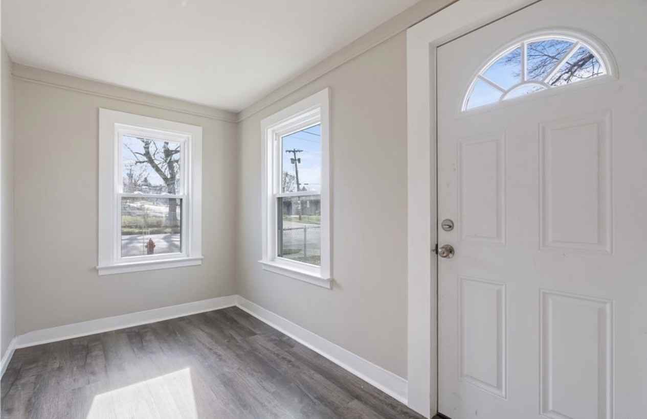 1300 Spring St #1 - Photo 3 of 11
