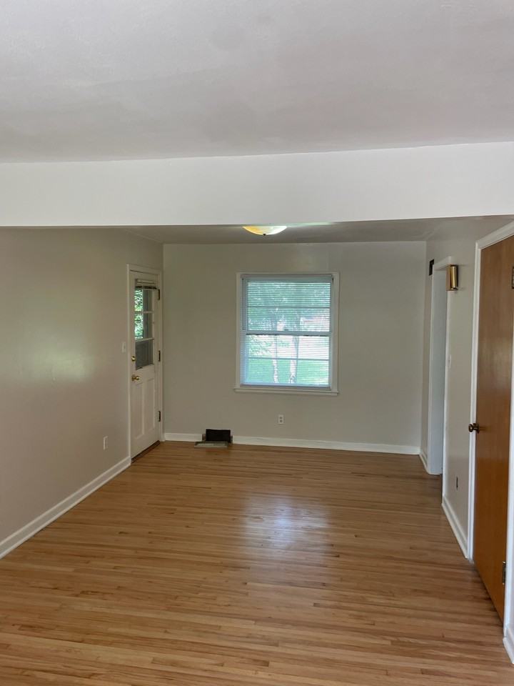 2926 E Sennett St #NA - Photo 3 of 20