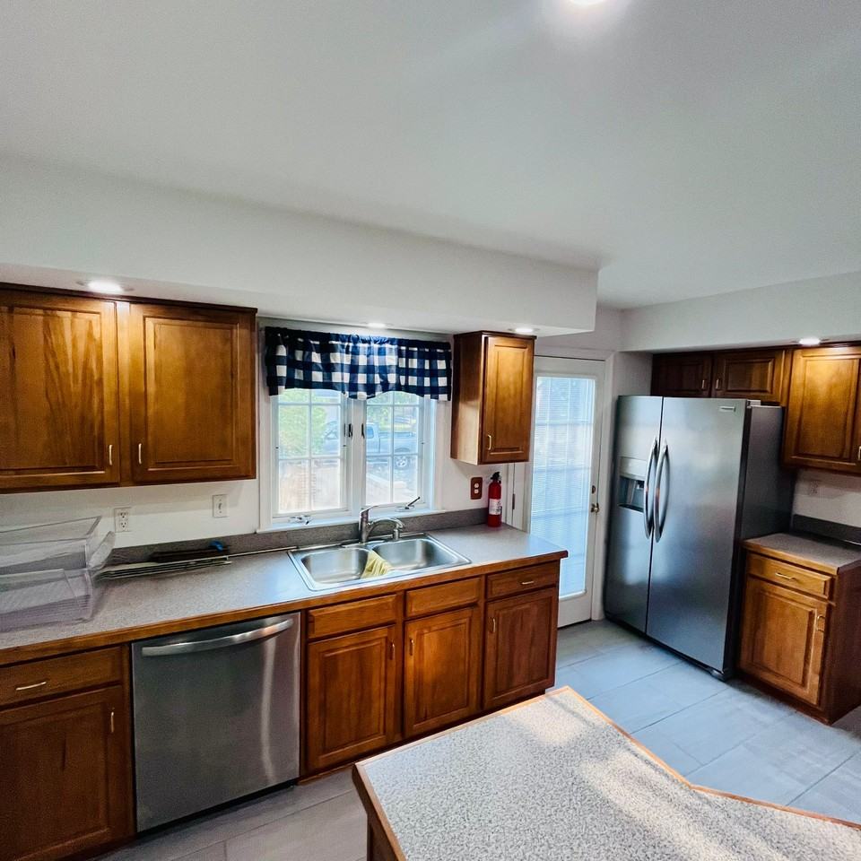 823 Bayard Ave #NA - Photo 2 of 18