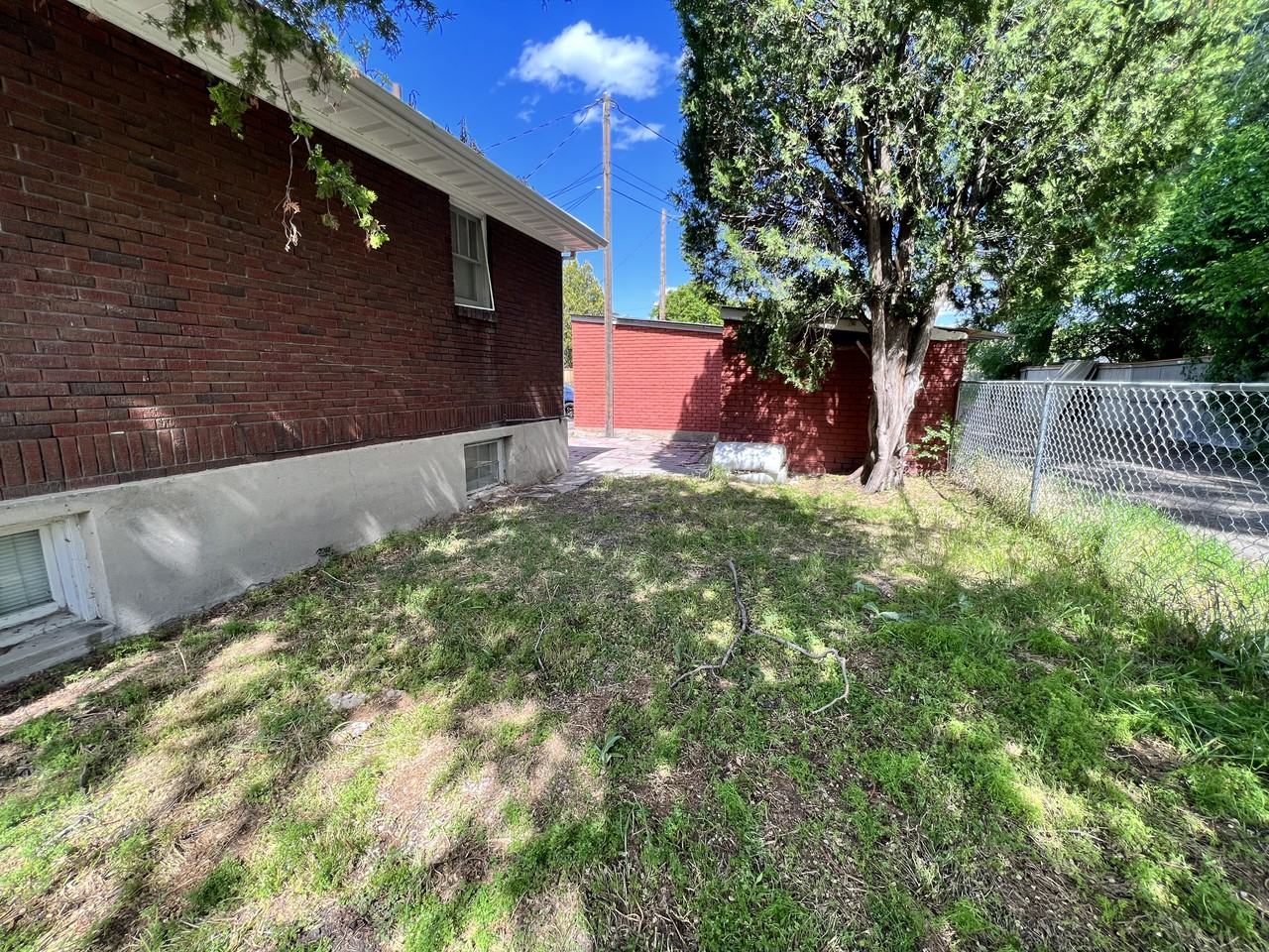 837 W Fayette Ave #NA - Photo 2 of 17