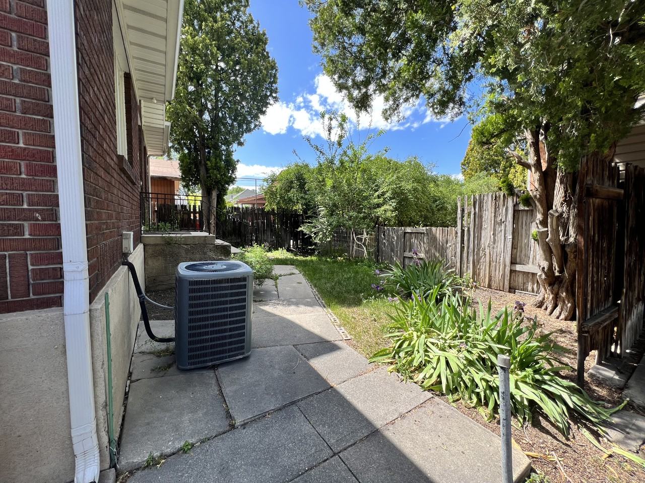 837 W Fayette Ave #NA - Photo 3 of 17