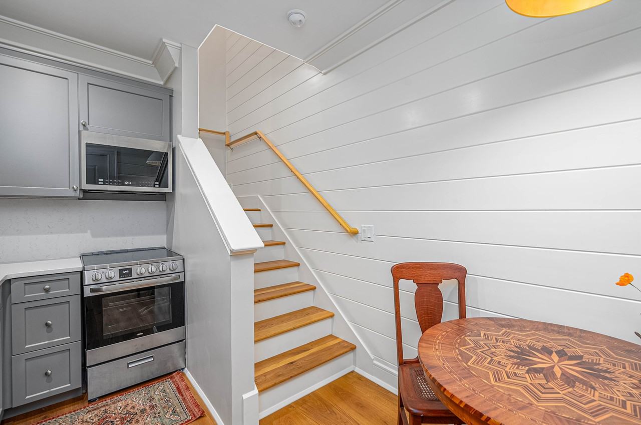 109 E Gordon Ln #NA - Photo 2 of 13