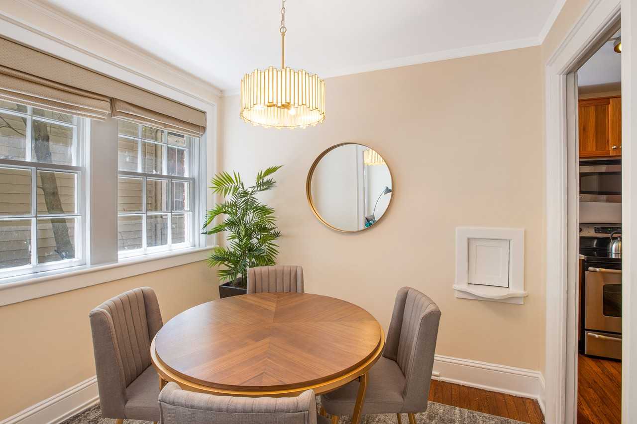 805 Whitaker St #5 - Photo 4 of 17