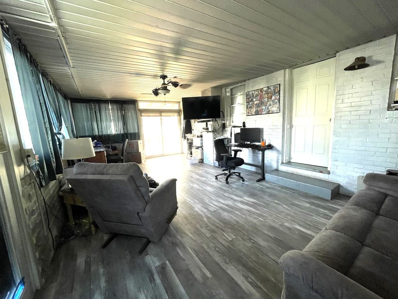 1822 Wyndhurst Ct #NA - Photo 3 of 8