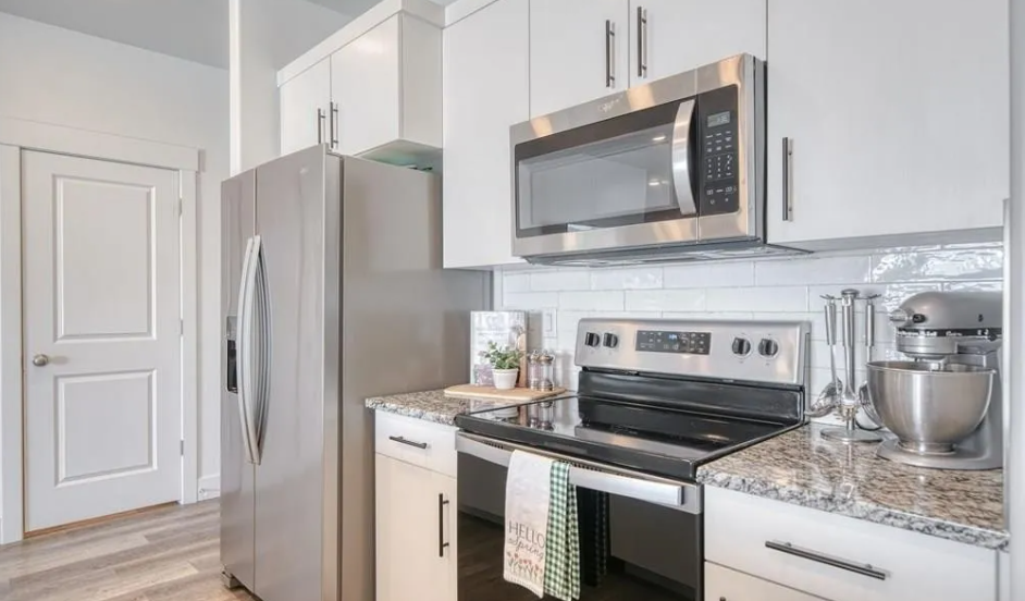 651 South 2400 West #24103 - Photo 3 of 19