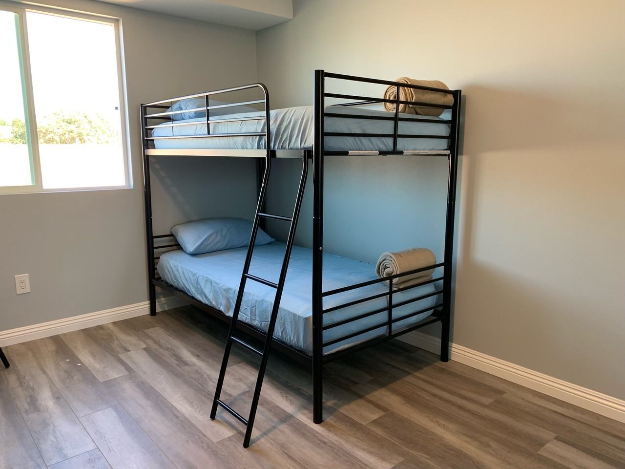 900 W 76th St #900 - Photo 2 of 5