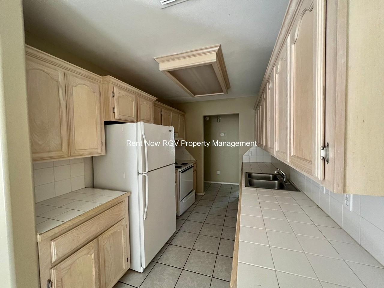 604 S Logan Dr #1 - Photo 5 of 11