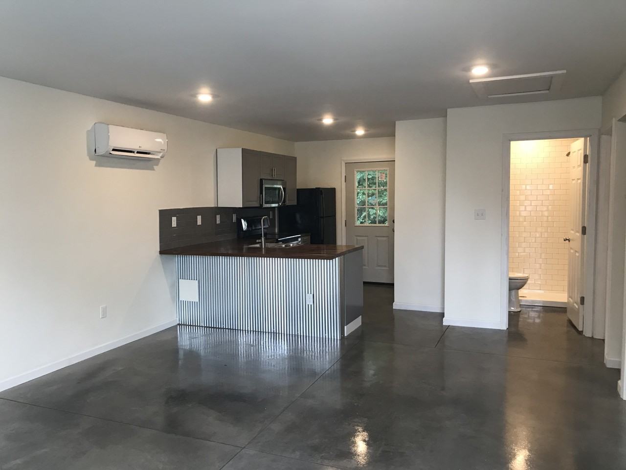 4 E Liberty St #NA - Photo 2 of 9