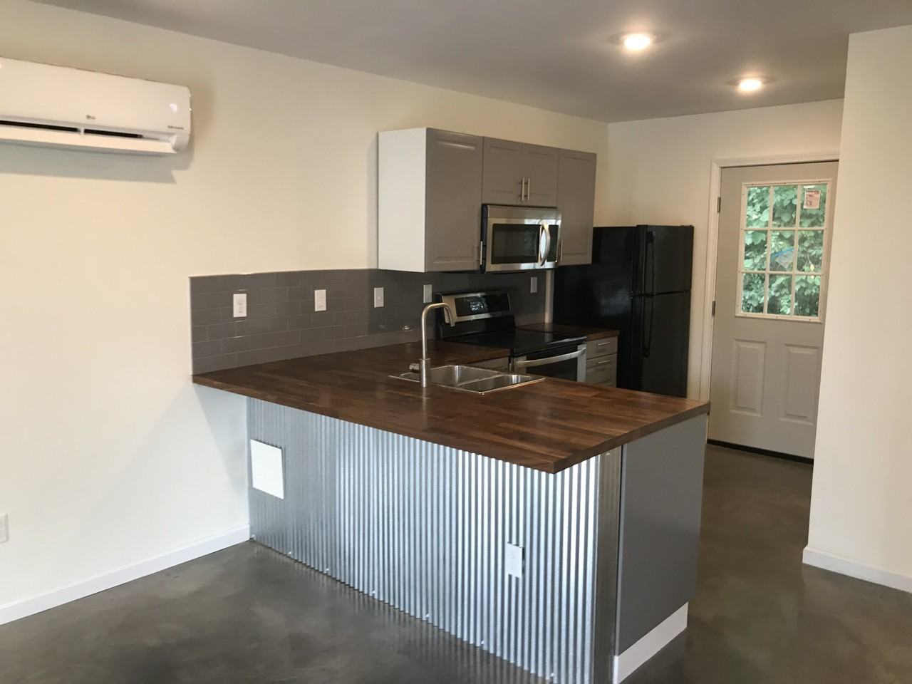 4 E Liberty St #NA - Photo 3 of 9