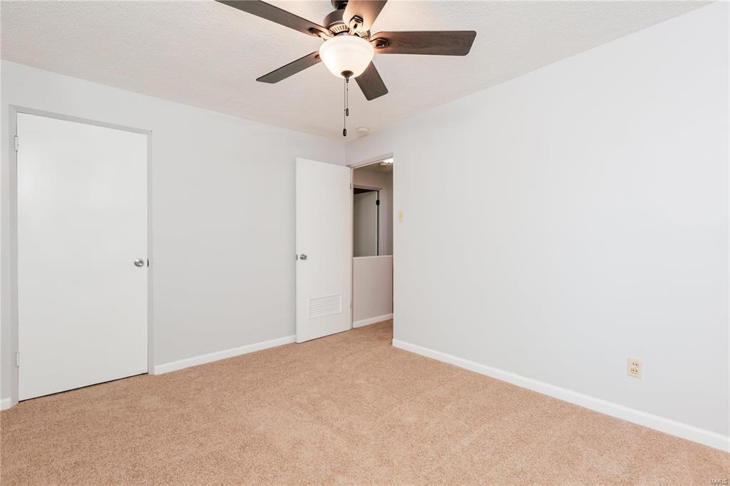17 Tower Hill Ct #17 - Photo 6 of 22