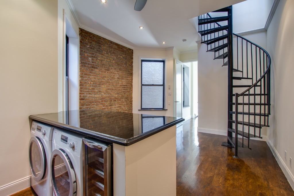 W 103rd St #5C - Photo 2 of 6