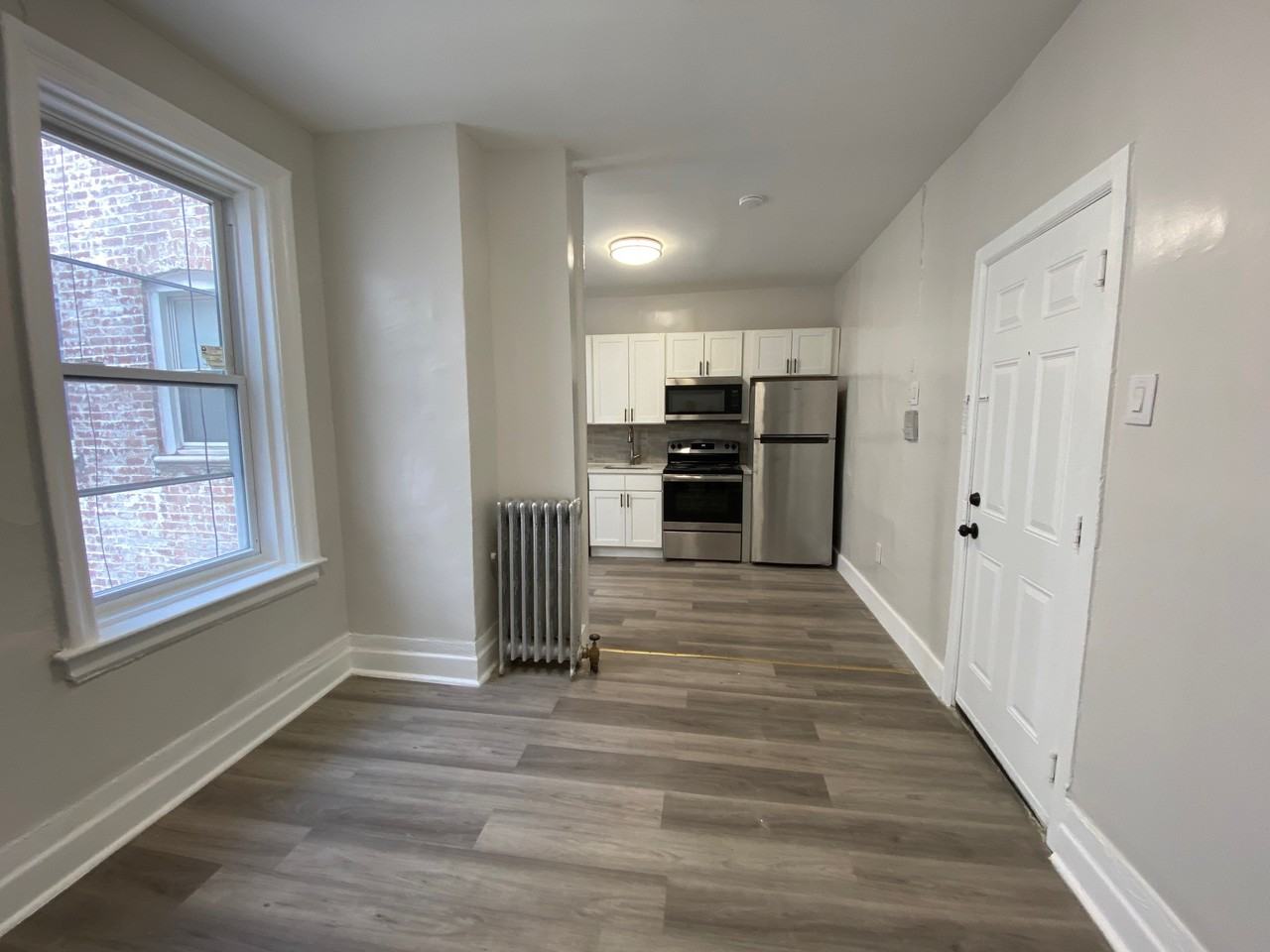 5604 Hudson AveApt 15 #5604-15 - Photo 4 of 9