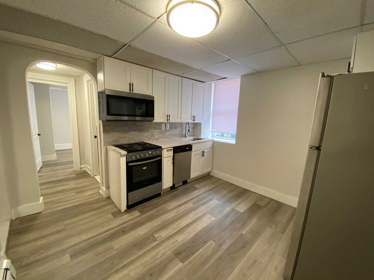 5608 Hudson AveApt 21 #5608-21 - Photo 2 of 7