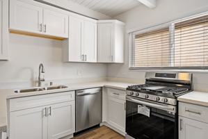 featured image of 524 Dana St