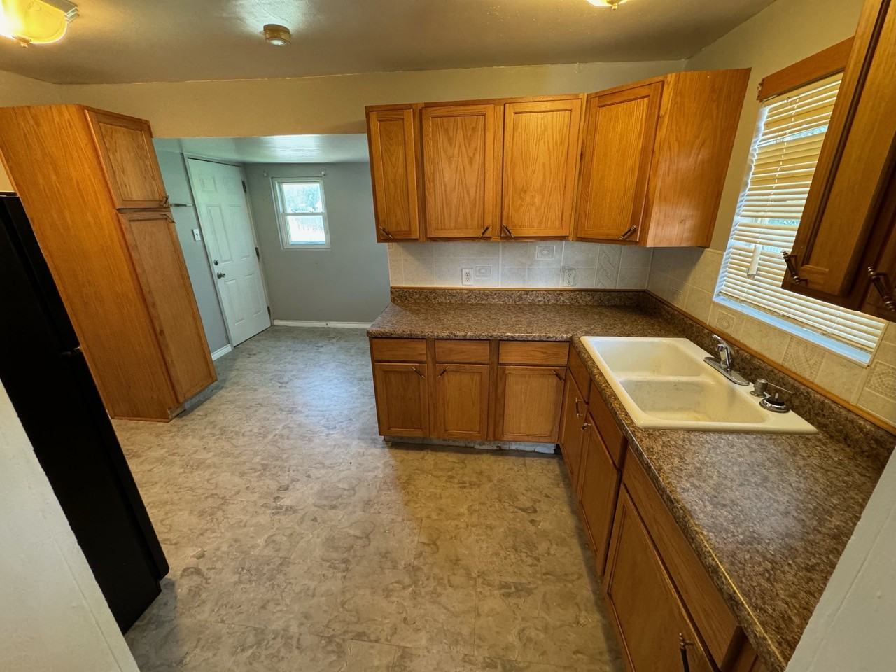 103 N Florida St #1 - Photo 3 of 6