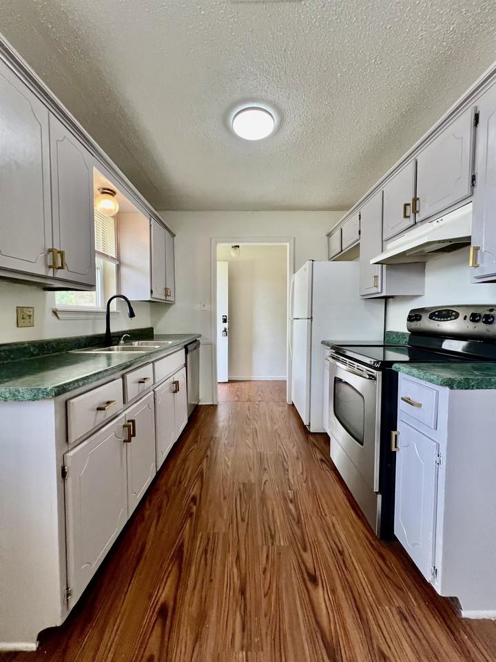 422 Beacon Ave #1 - Photo 2 of 12
