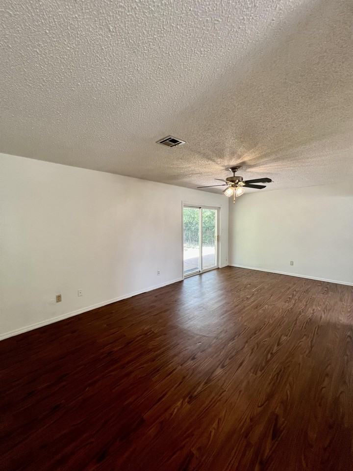 422 Beacon Ave #1 - Photo 4 of 12