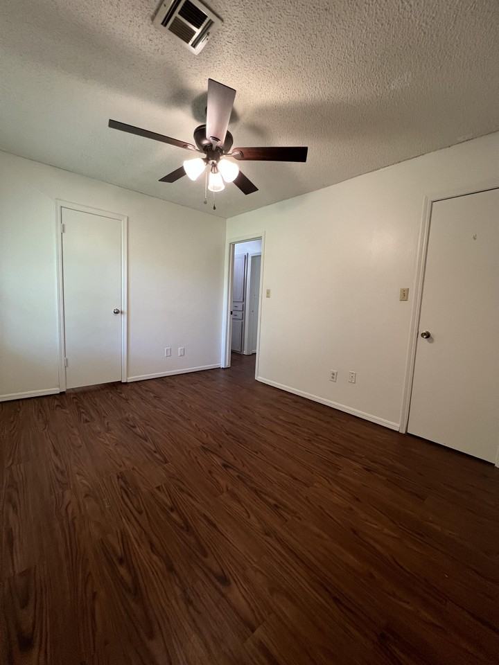 422 Beacon Ave #1 - Photo 7 of 12