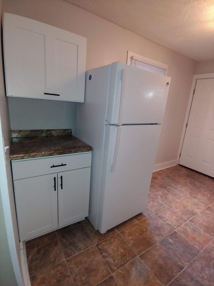 532 Vernon St #1 - Photo 3 of 45