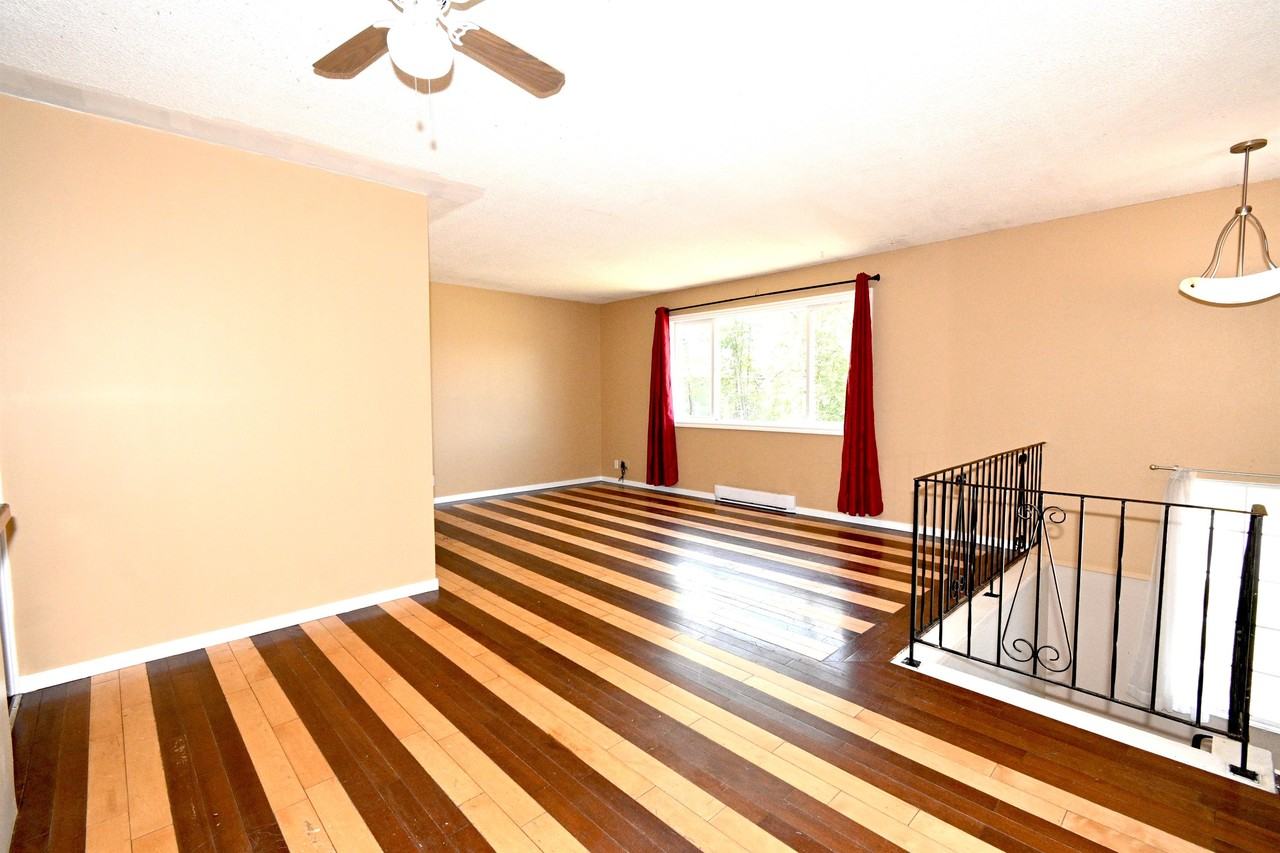 2428 Oak St #A - Photo 4 of 19