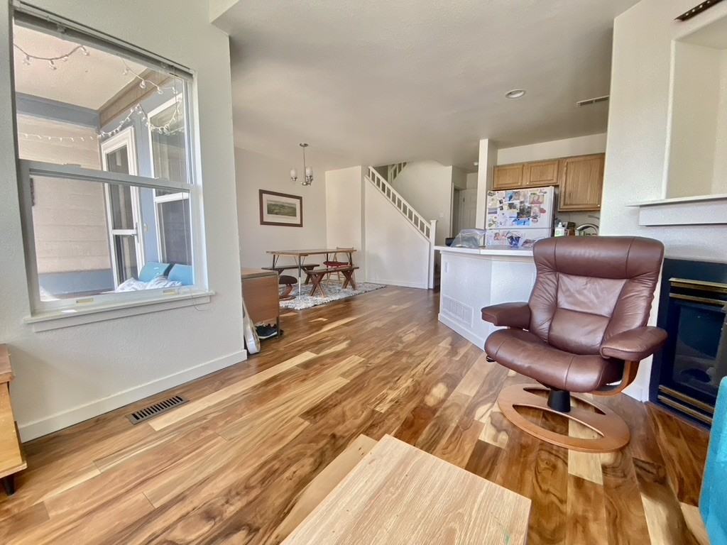 111 Rowena Pl #1 - Photo 4 of 32