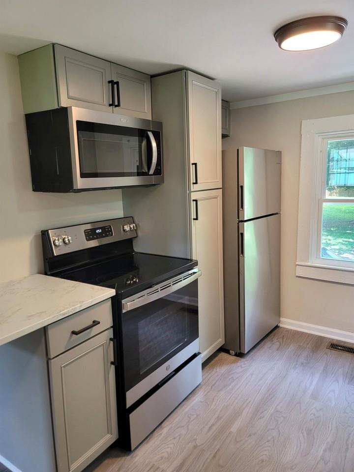 208 Lowell Ave #1 - Photo 2 of 9