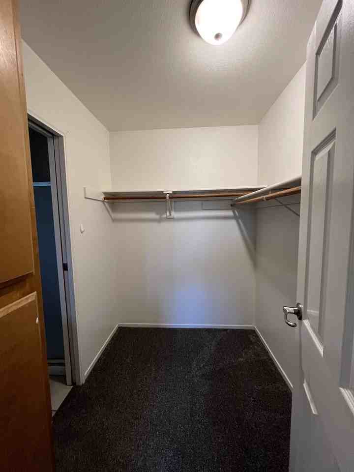 232 N Lemoore Ave - 1Unit 31C #1 - Photo 5 of 7