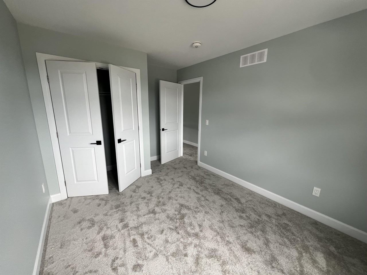 1328 Ottawa St #1 - Photo 2 of 36