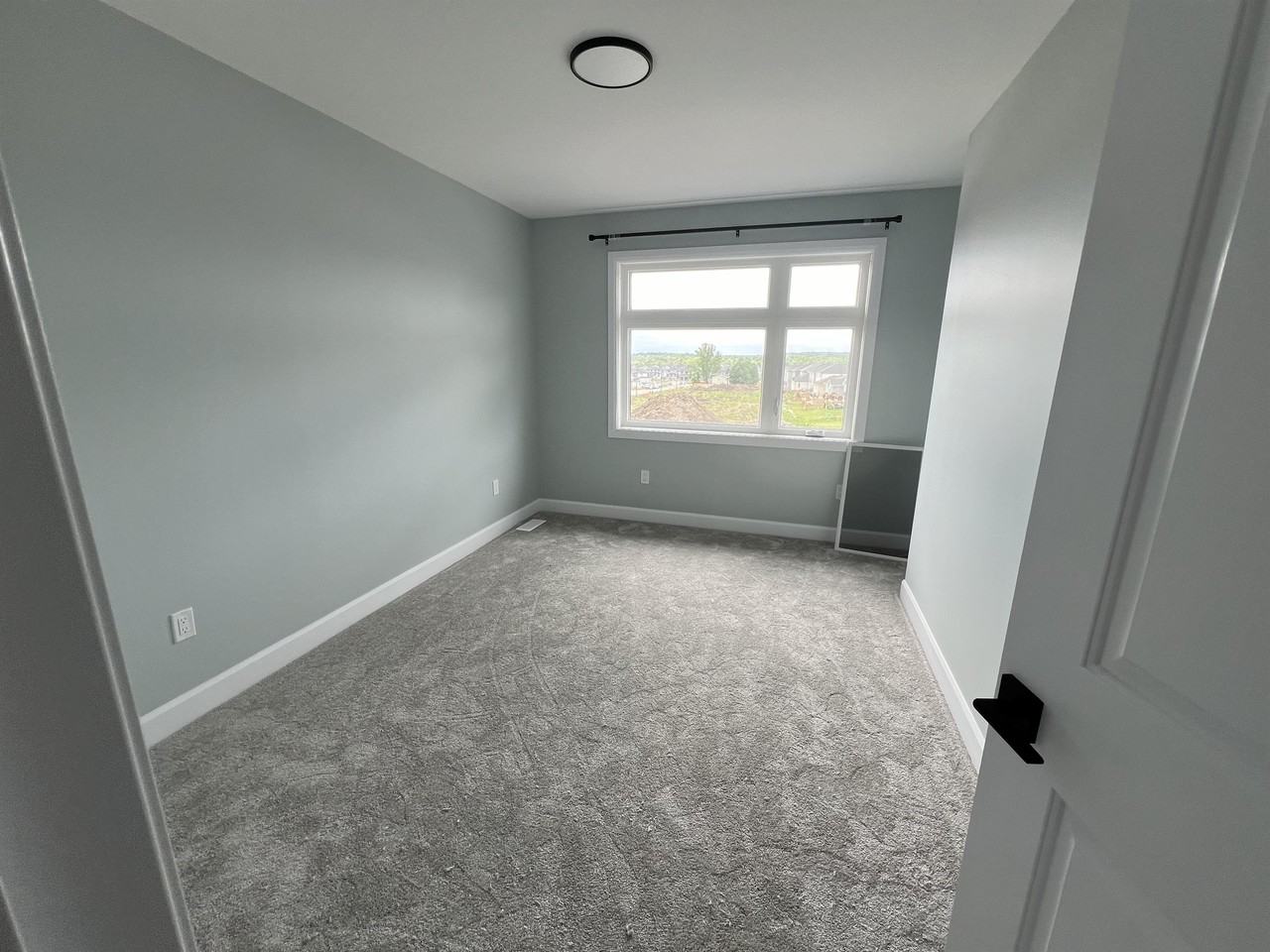 1328 Ottawa St #1 - Photo 3 of 36