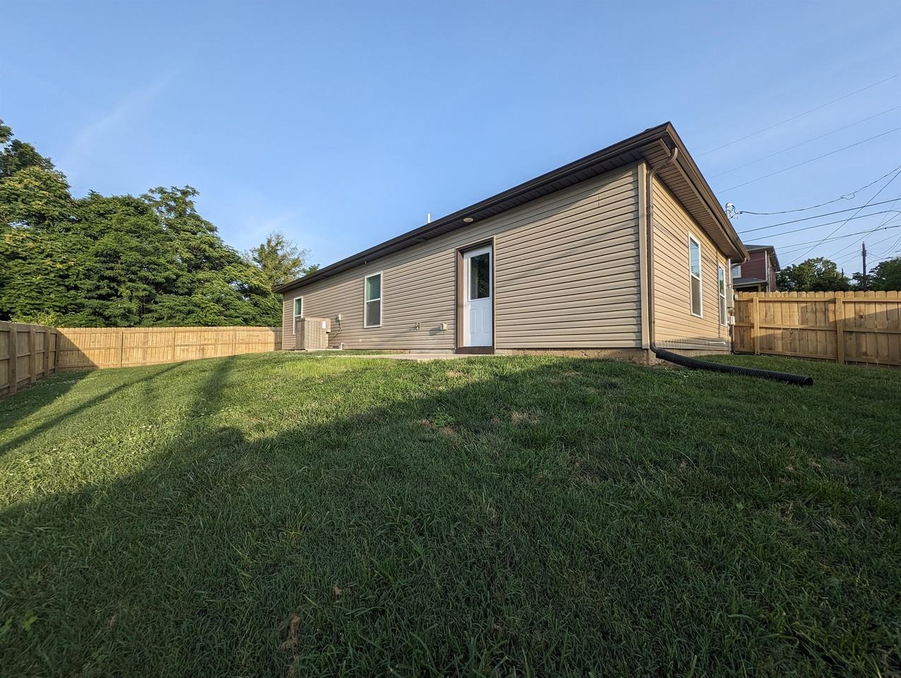 426 W 4th St #1 - Photo 2 of 19