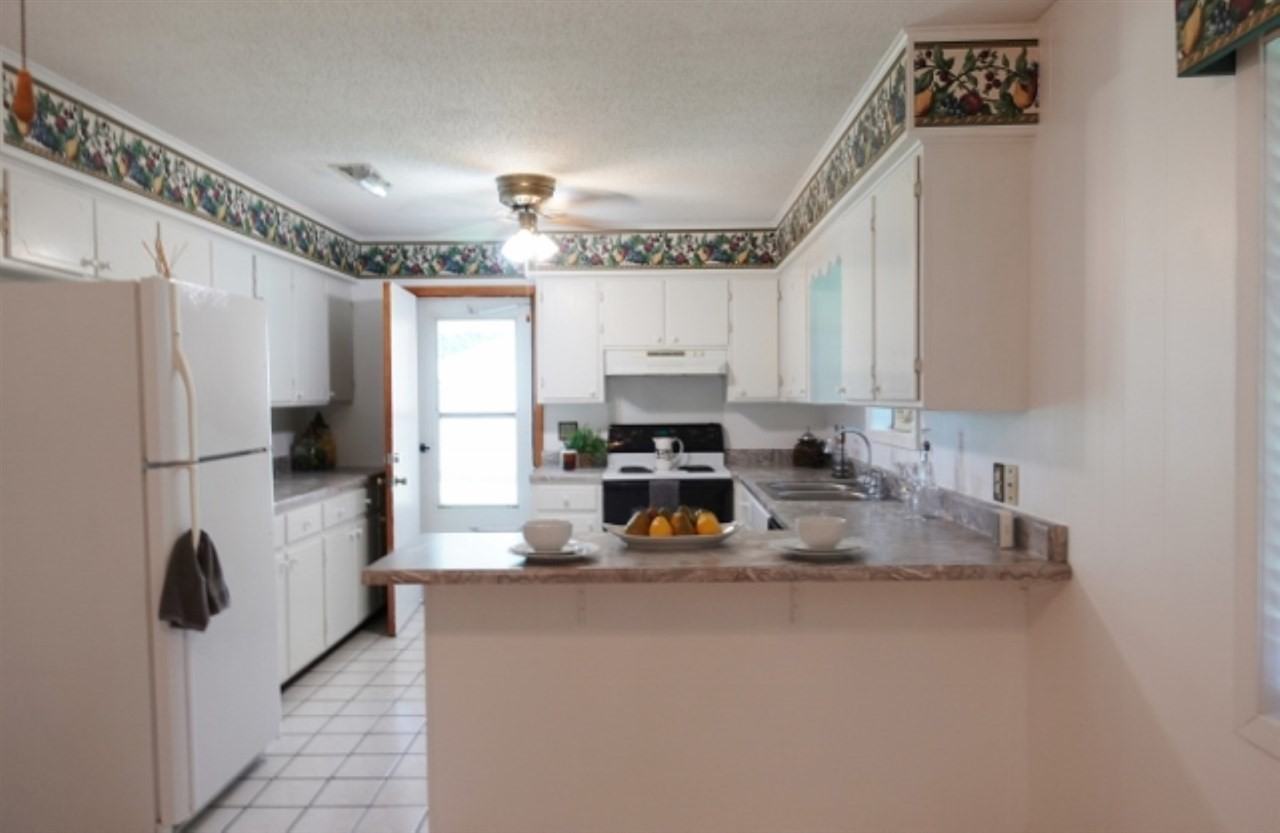 113 Wyatt St #1 - Photo 3 of 9