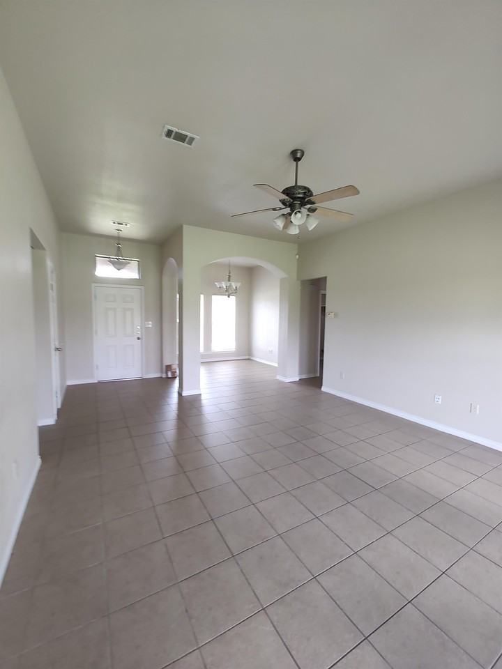 5460 Westmeadow Ln #1 - Photo 3 of 20