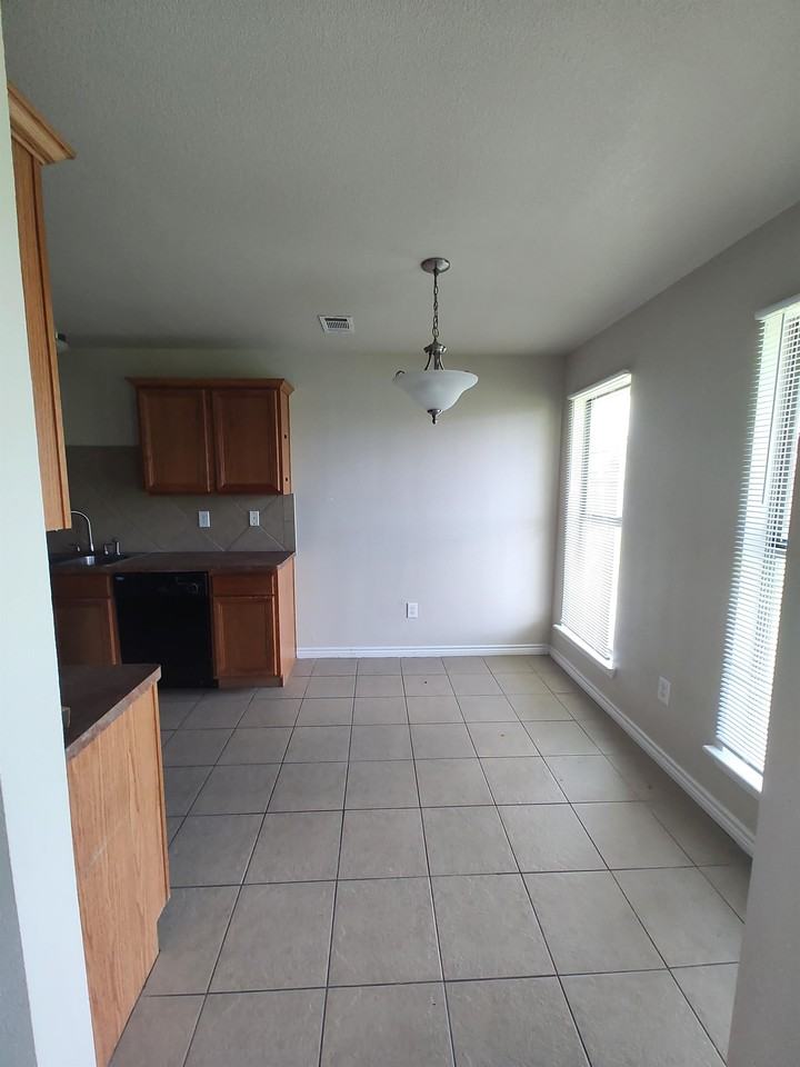 5460 Westmeadow Ln #1 - Photo 5 of 20