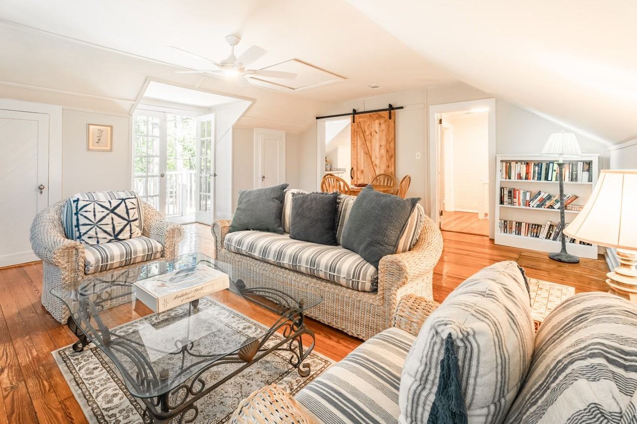 326 Sumter St Se - Photo 3 of 28