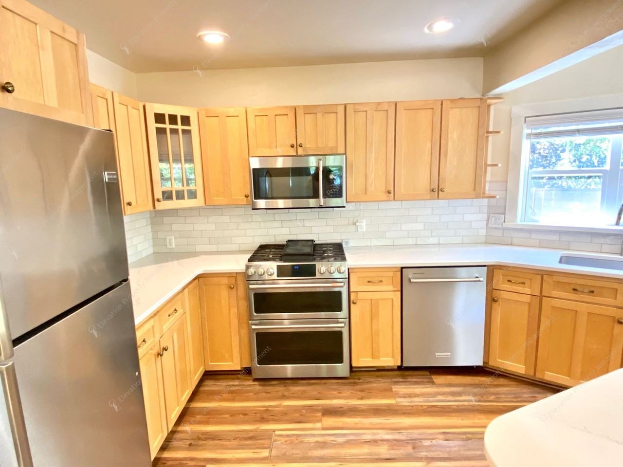 1443 Nw 7th St - Photo 3 of 29