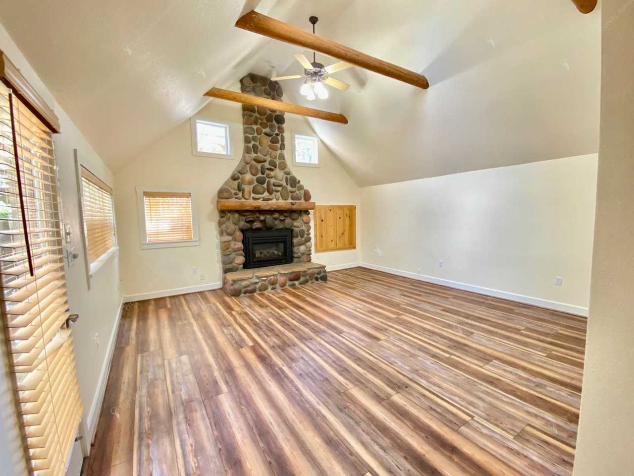 1443 Nw 7th St - Photo 5 of 29