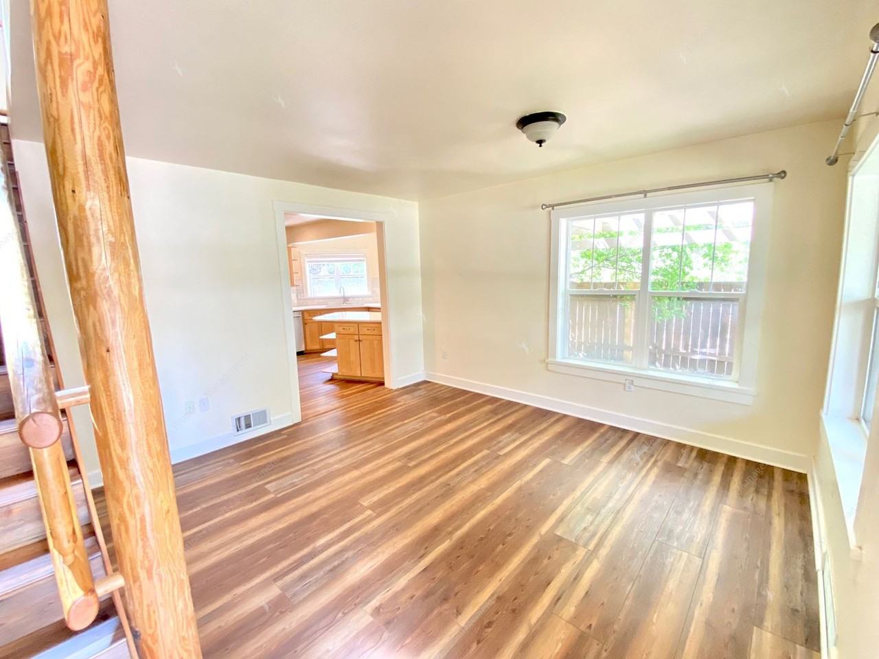 1443 Nw 7th St - Photo 6 of 29