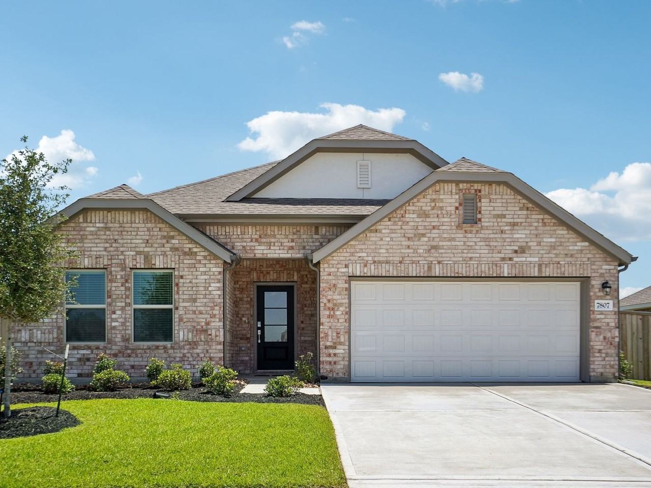 7807 Eagle Creek Ln - Photo 2 of 21