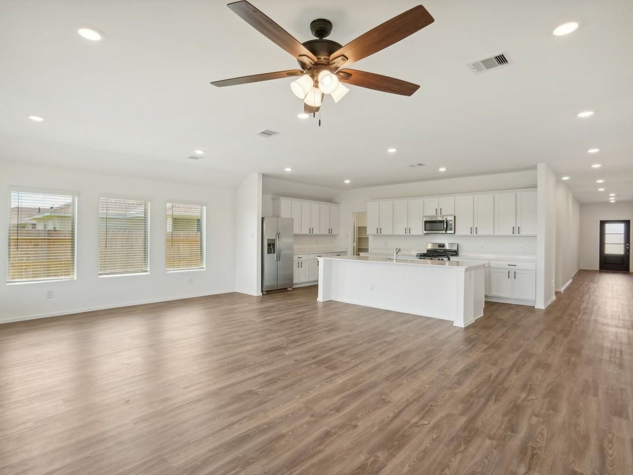 7807 Eagle Creek Ln - Photo 7 of 21