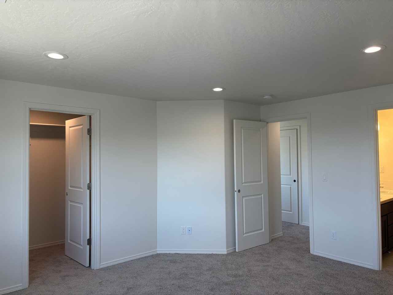 3670 S Roosevelt Pl - Photo 7 of 12