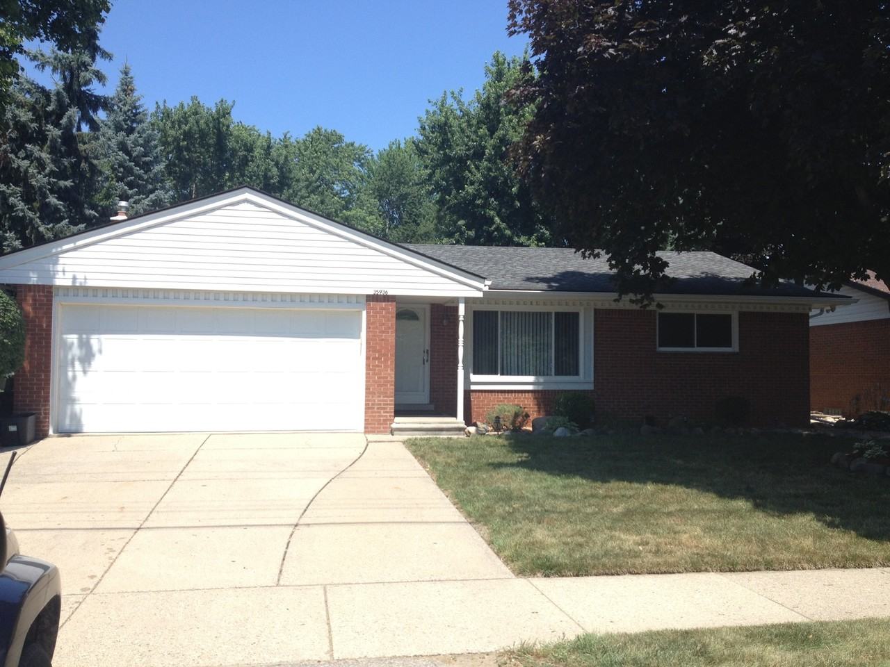 35936 Joy Rd - Photo 2 of 14
