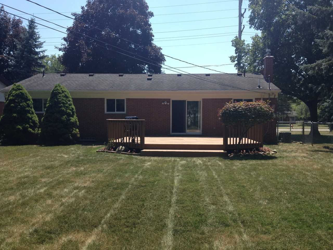 35936 Joy Rd - Photo 3 of 14