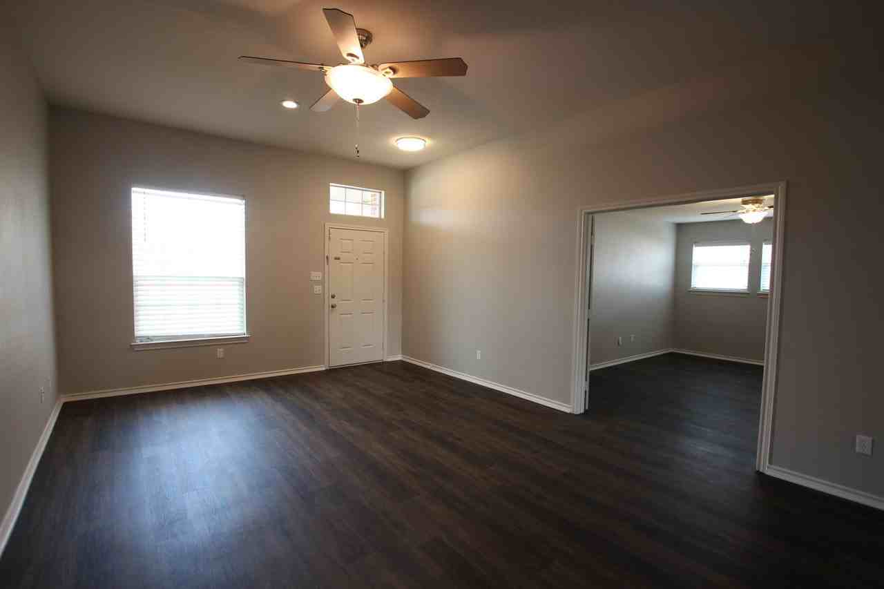 6021 Morning Mist Dr - Photo 4 of 38