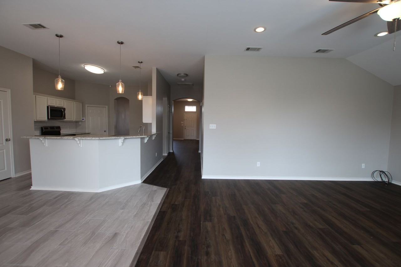 6021 Morning Mist Dr - Photo 6 of 38