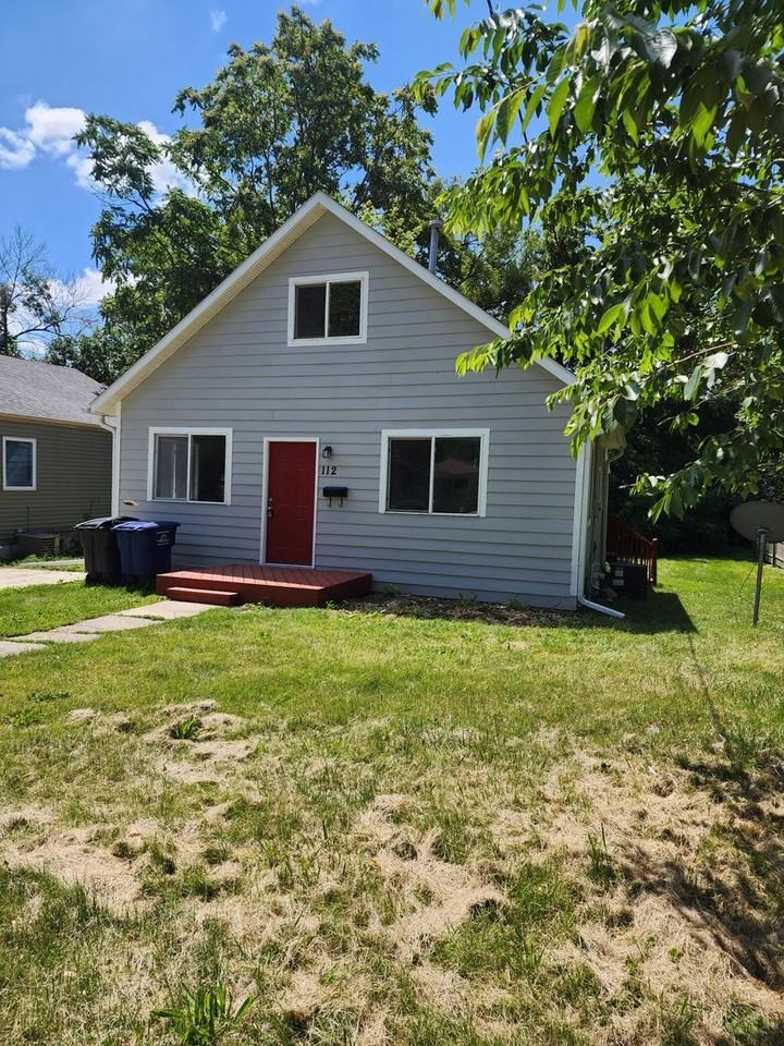 112 Davis Ave - Photo 2 of 21