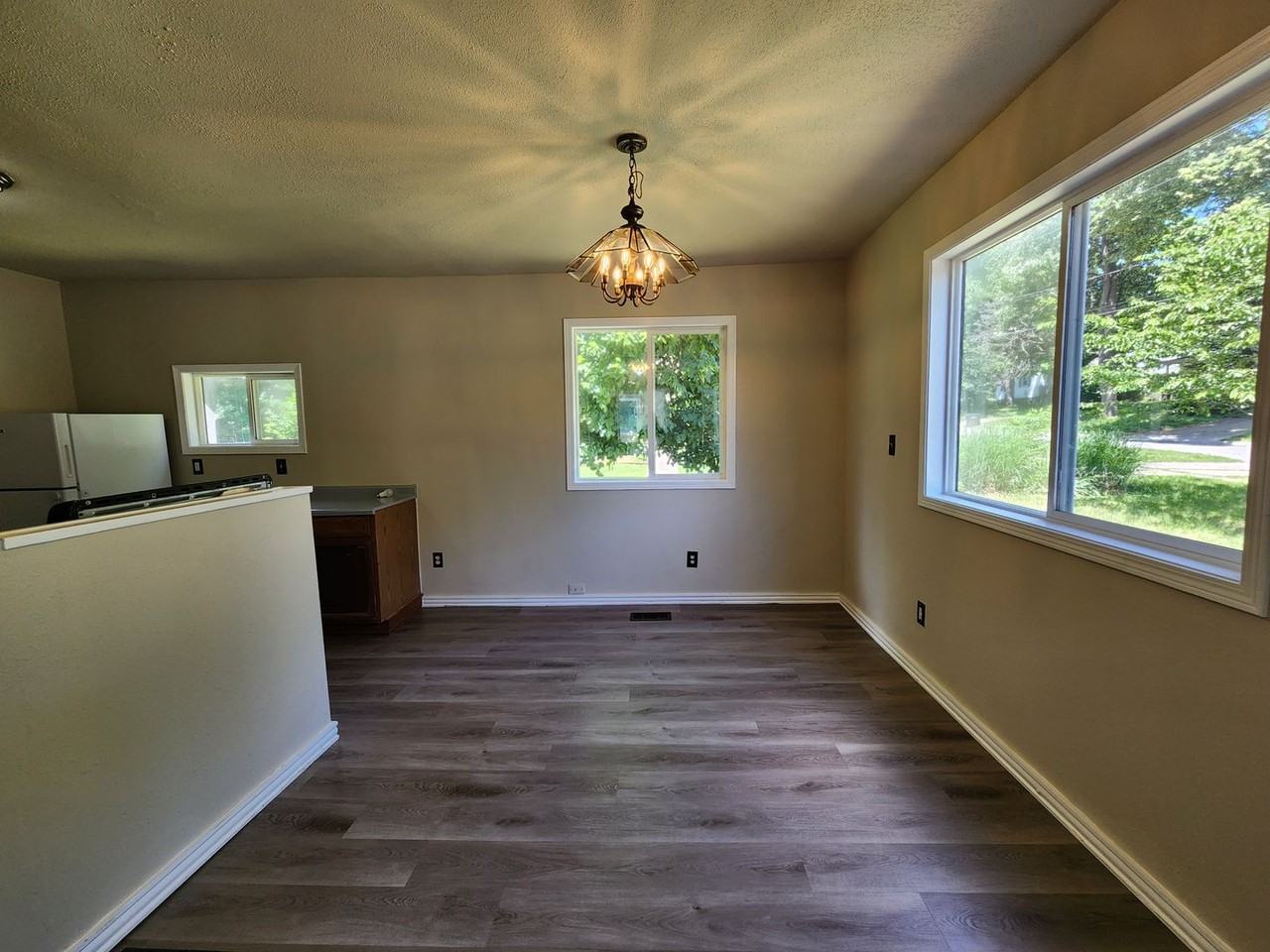 112 Davis Ave - Photo 6 of 21